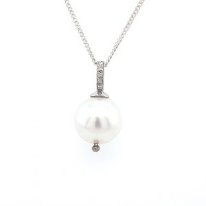 18K WHITE GOLD PENDANT WITH BROOME PEARL AND WHITE DIAMONDS.38800162_0