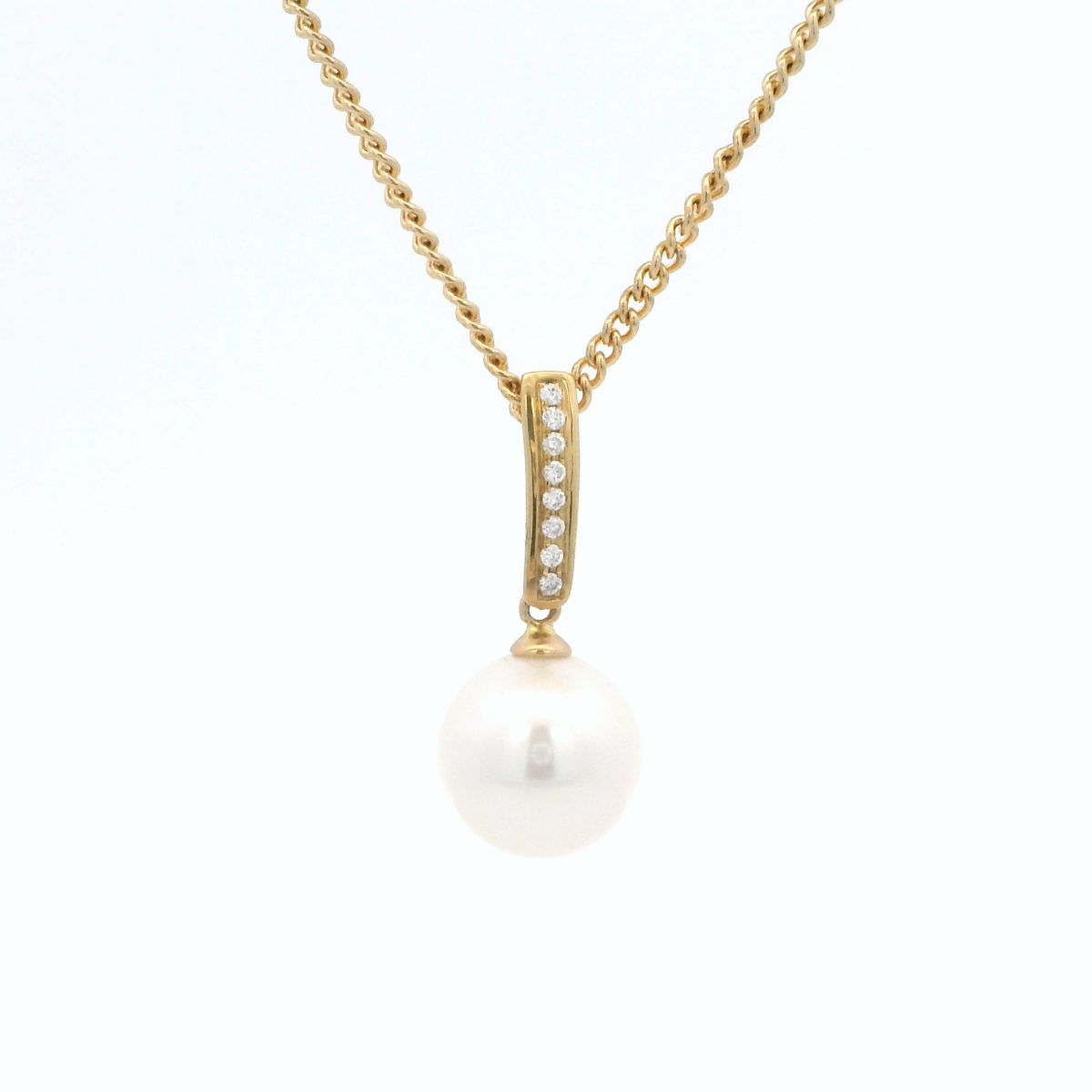 White Round Edison Diamond Pendant_0