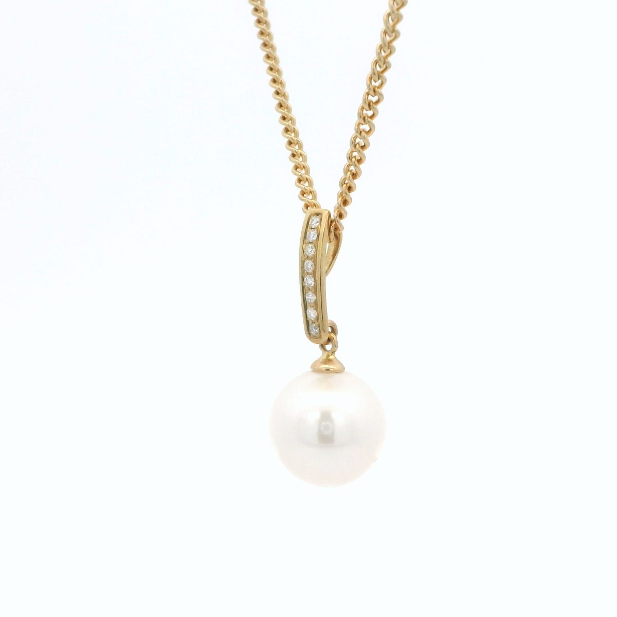 White Round Edison Diamond Pendant_1