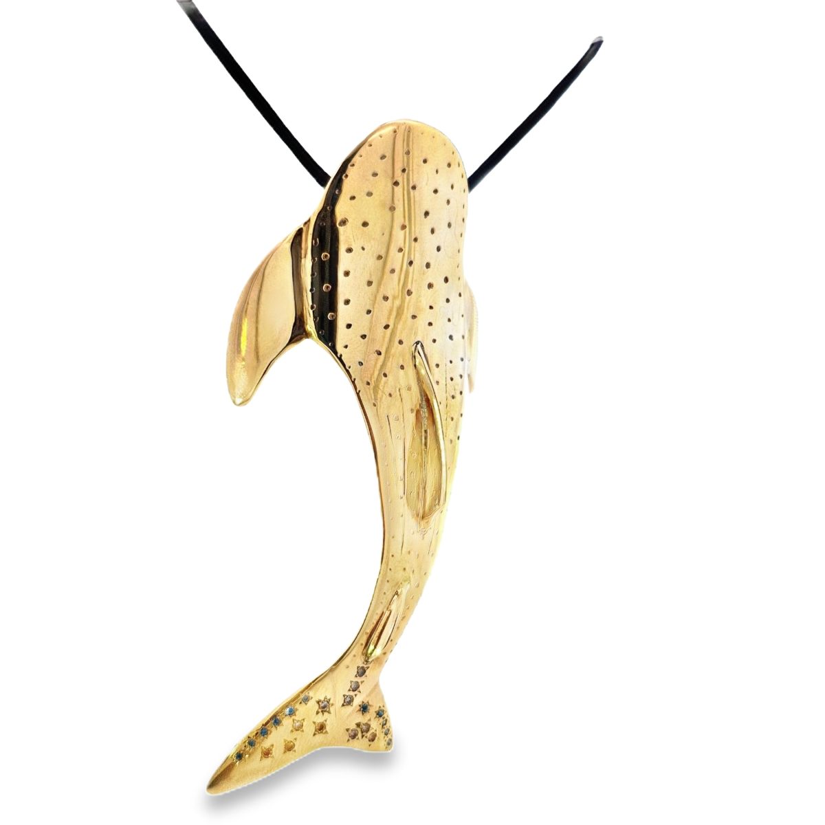 9KYG WHALE SHARK PENDANT 11X BLUE DIAMONDS, 11X C34 DIAMONDS_1