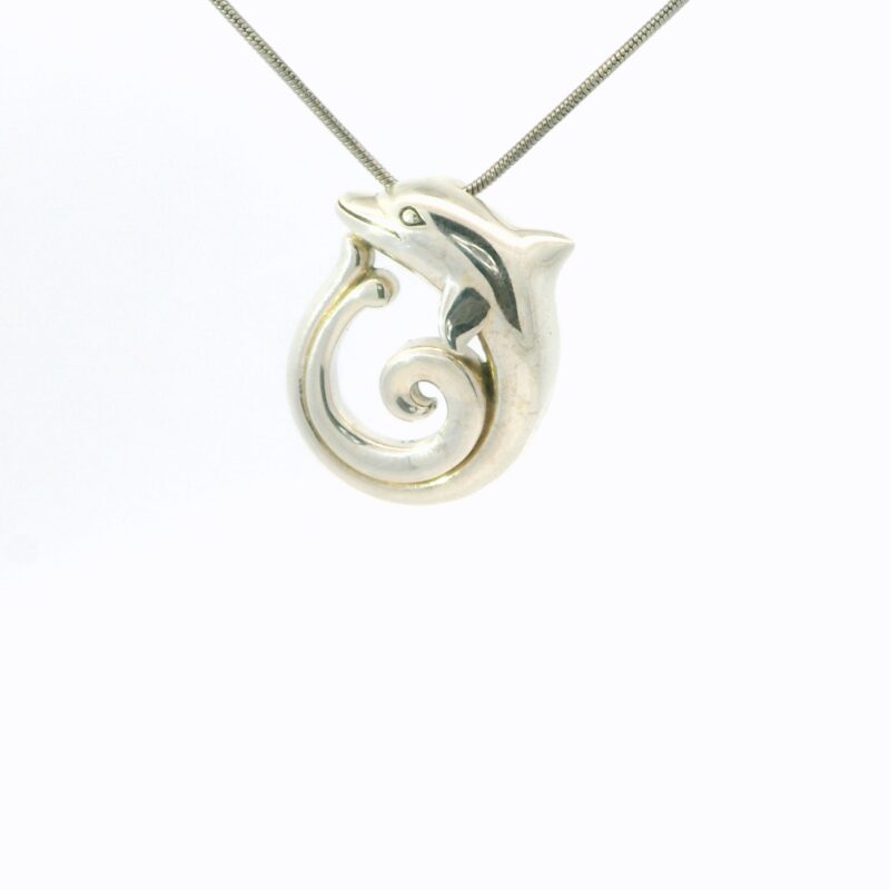 S/Sil Large Swirl Tail Dolphin Necklace_0